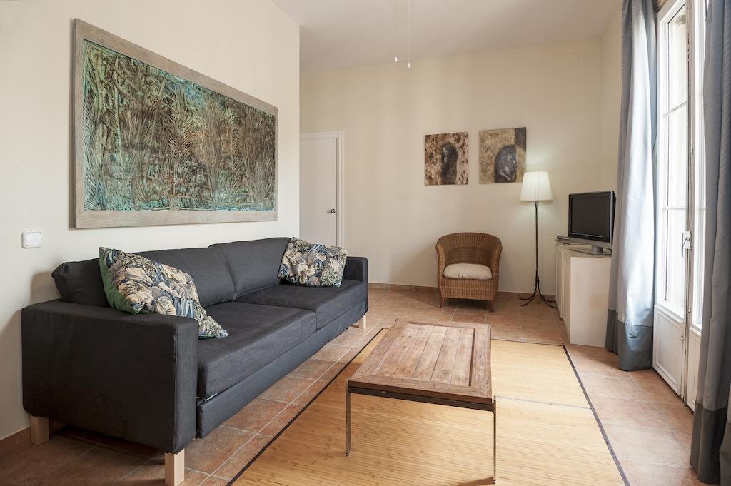 ברצלונה Gaudi Apartment 9 מראה חיצוני תמונה
